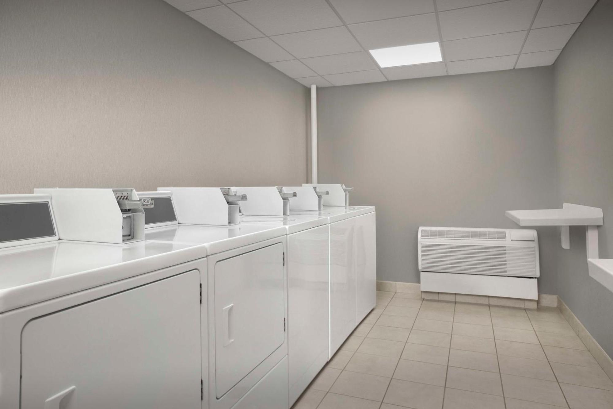 Hilton Garden Inn Гейнсвил Екстериор снимка