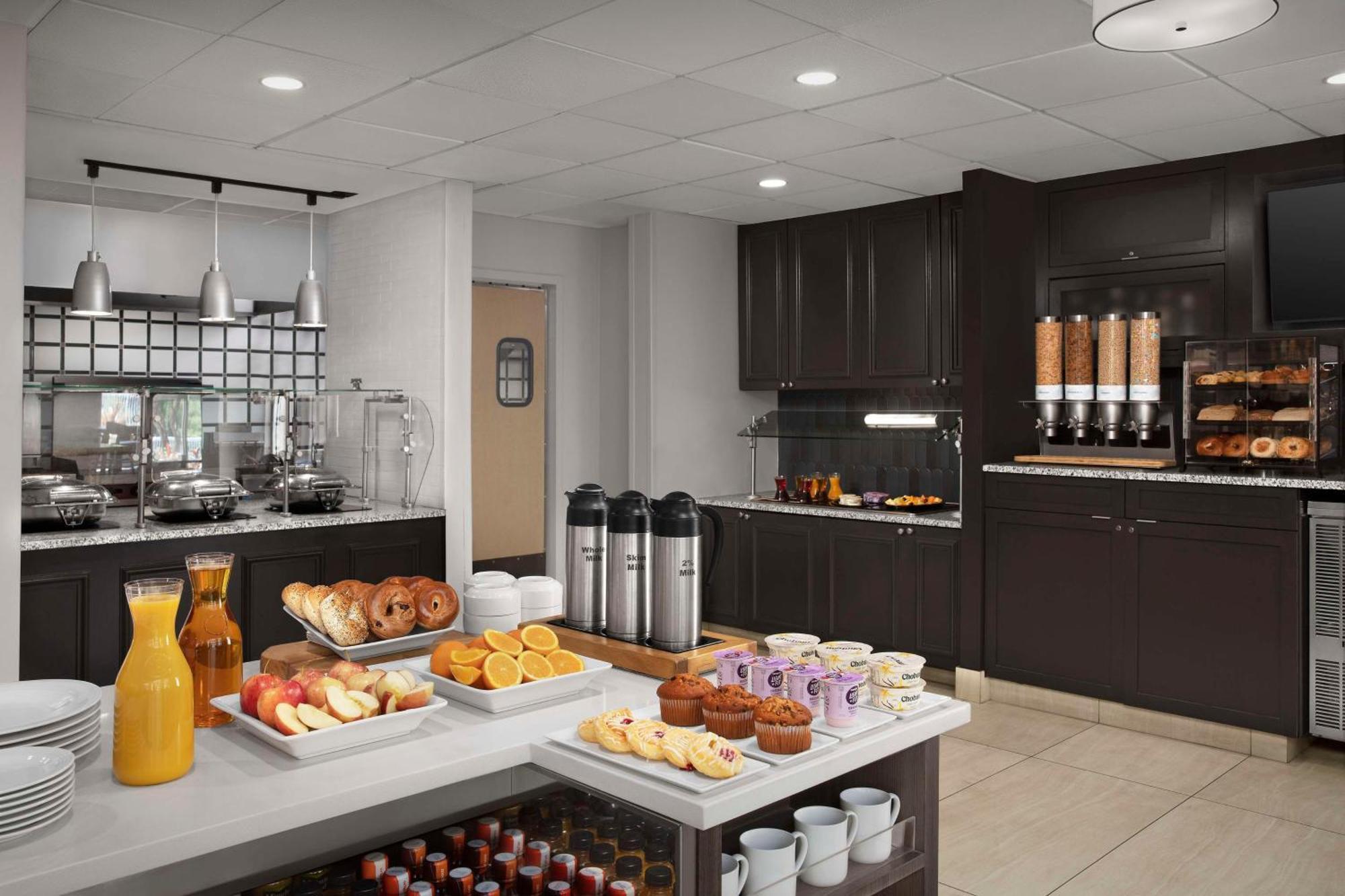 Hilton Garden Inn Гейнсвил Екстериор снимка