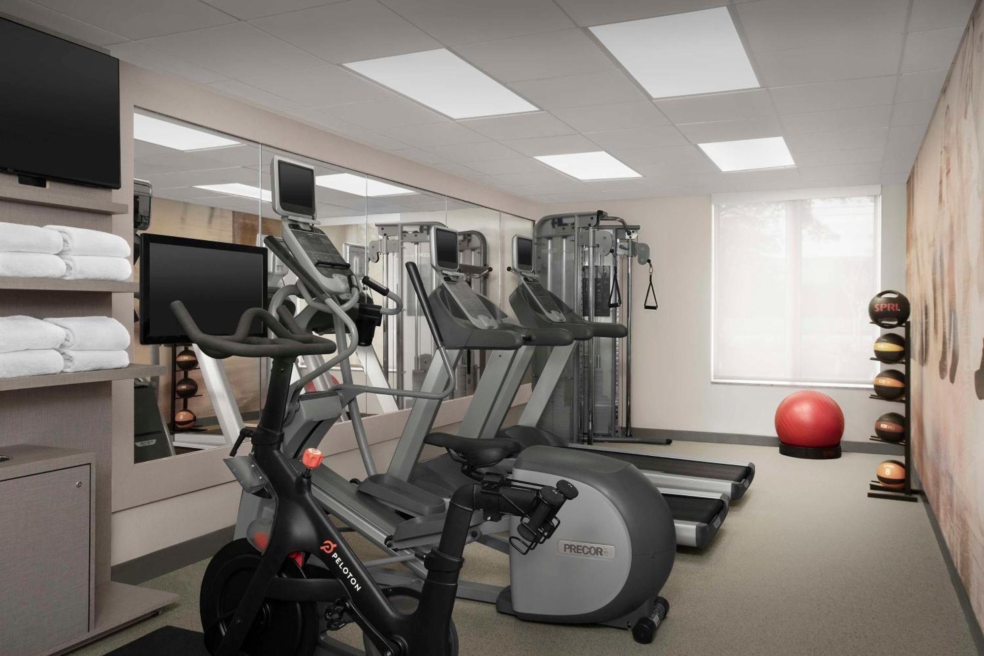 Hilton Garden Inn Гейнсвил Екстериор снимка